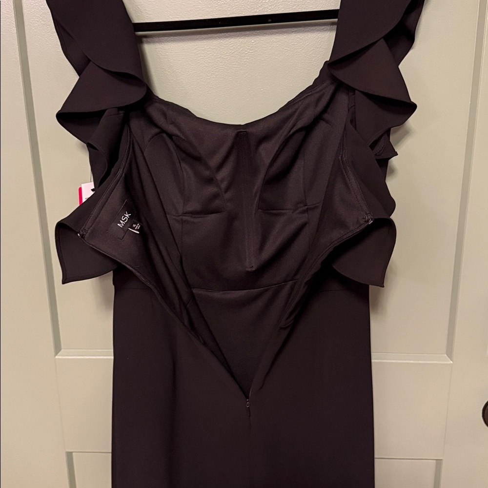 Elegant Black Ruffle-Trim Maxi Dress - Picture 10 of 11